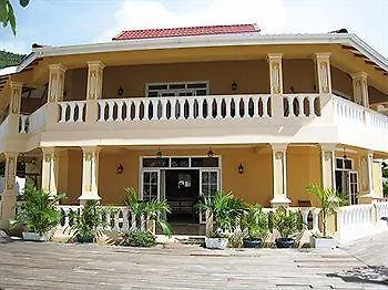 Villa Dorado Guest house