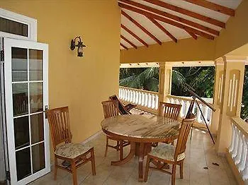 Villa Dorado