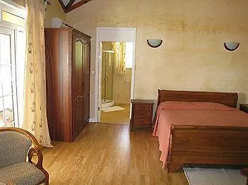 Villa Dorado Guest house