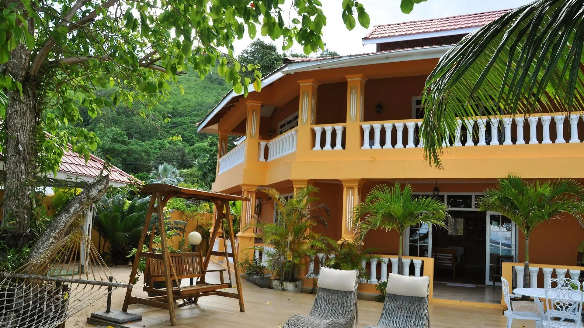 Villa Dorado Guest house