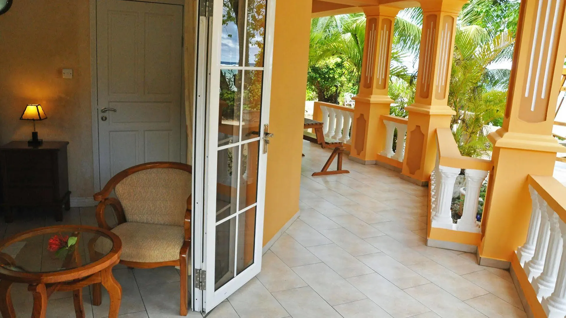 Villa Dorado Guest house